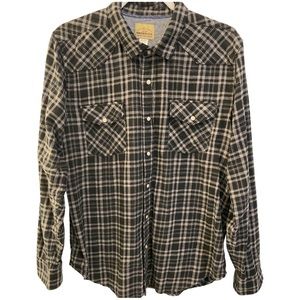 Roebuck & Co. Vintage Men’s flannel shirt with pearl snap cuff.  Size: XL